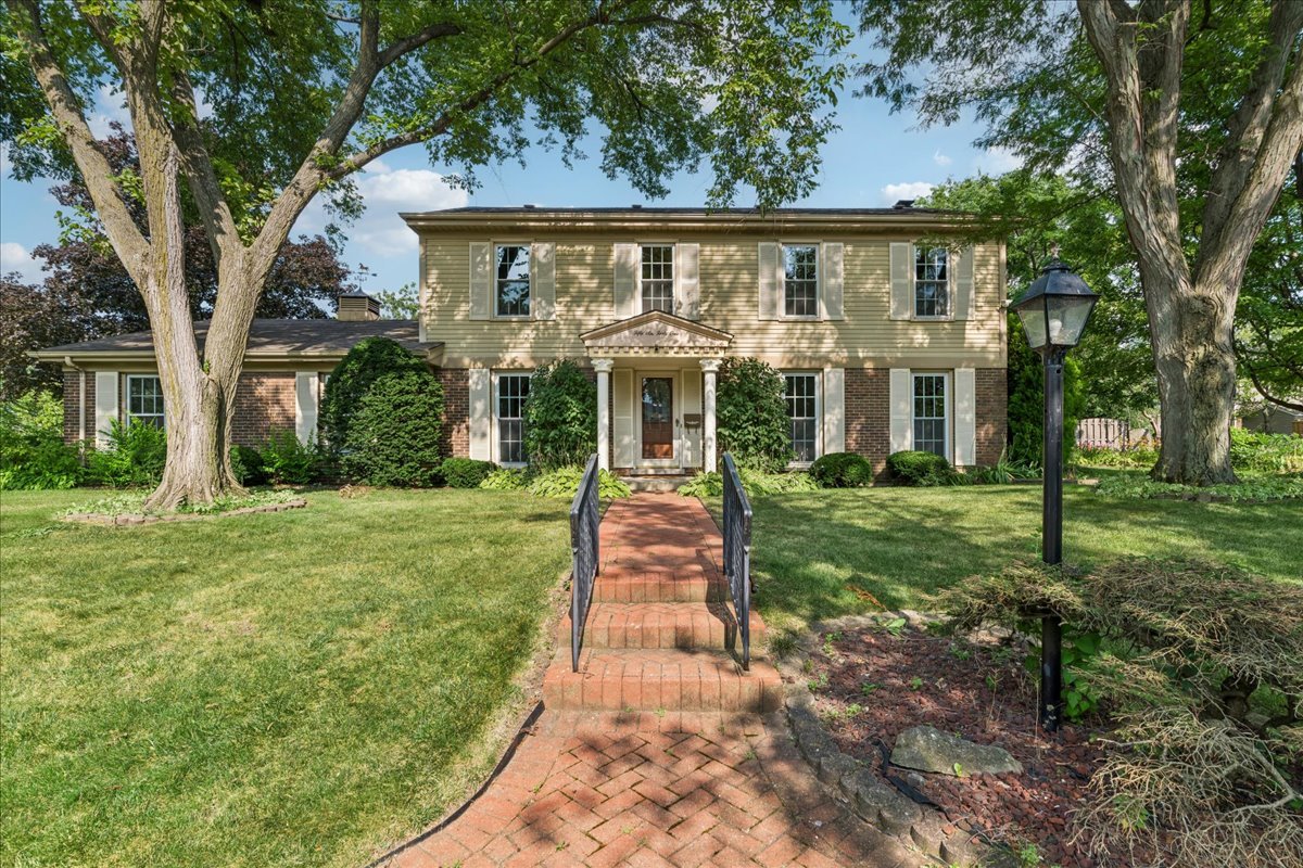 Homes for sale in Downers Grove, IL | 5641 Deerpath Ln, Downers Grove, IL 60516 | MLS# 12714117