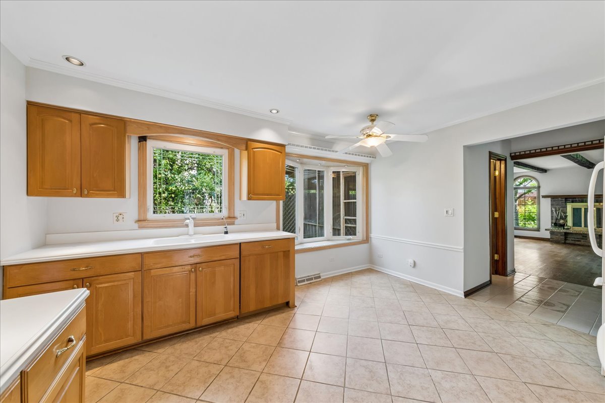 Homes for sale in Downers Grove, IL | 5641 Deerpath Ln, Downers Grove, IL 60516 | MLS# 12714117