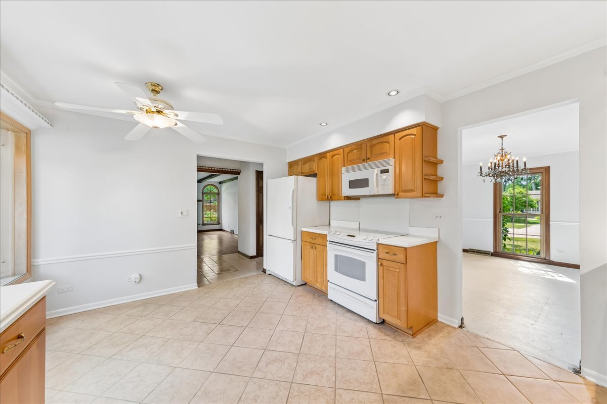 3rd image of 5641 Deerpath Ln, Downers Grove, IL 60516 | MLS# 12714117