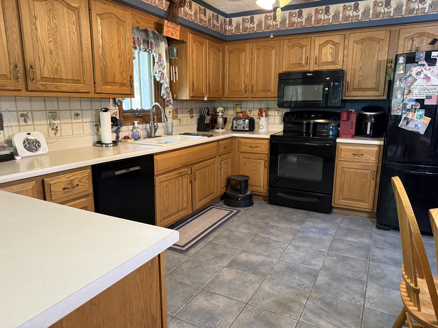 Homes for sale in Geneseo, IL | 28 Crestview Dr, Geneseo, IL 61254 | MLS# 12714165