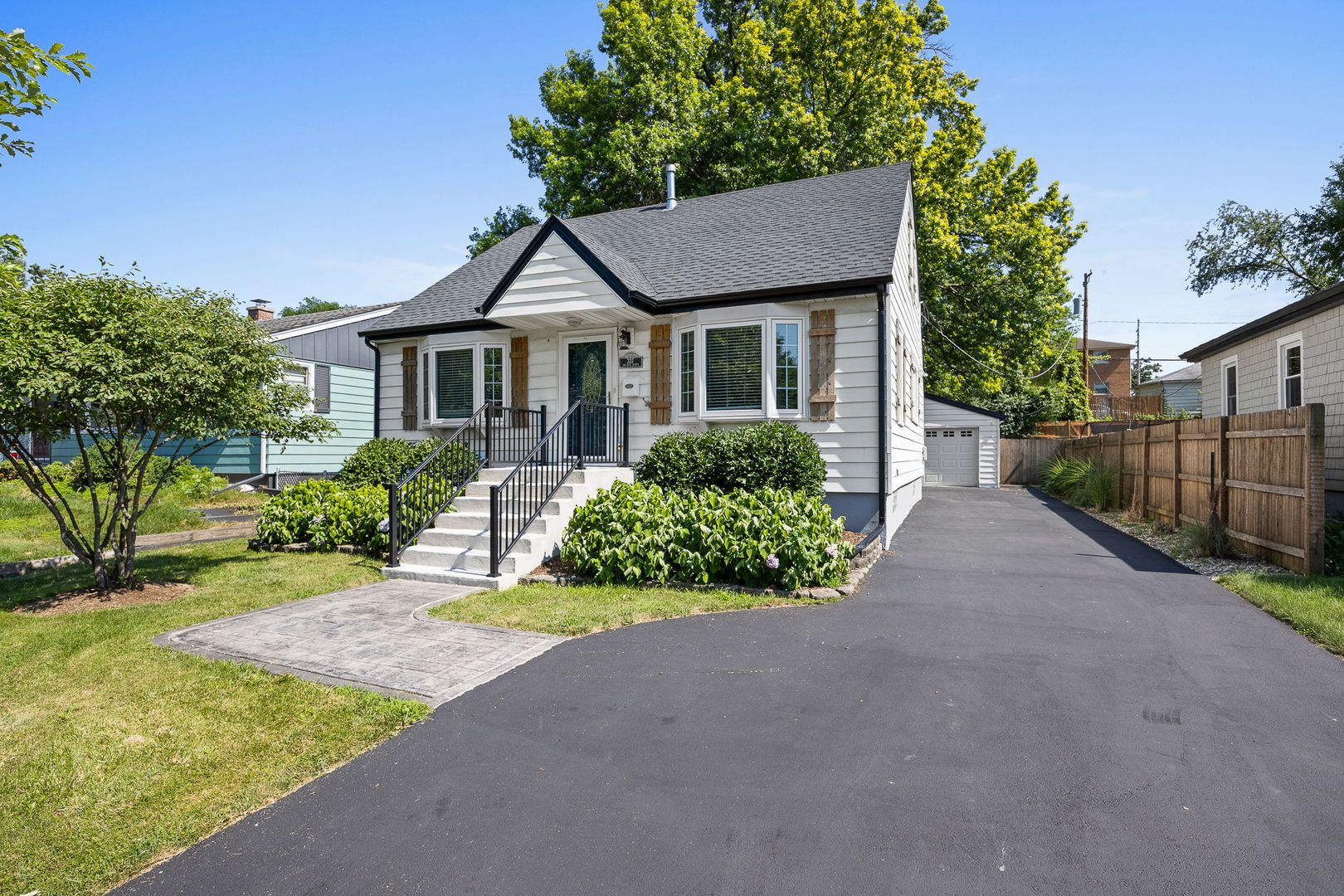 Homes for sale in Downers Grove, IL | 337 Sheldon Ave, Downers Grove, IL 60515 | MLS# 12714180