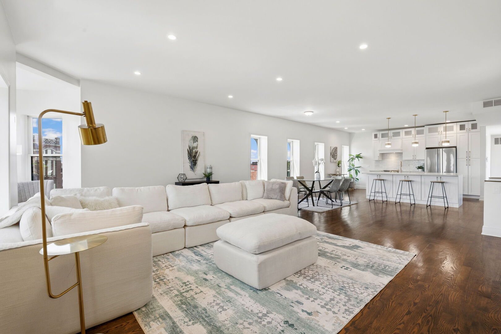 2nd image of 958 W Willow St #4, Chicago, IL 60614 | MLS# 12714207