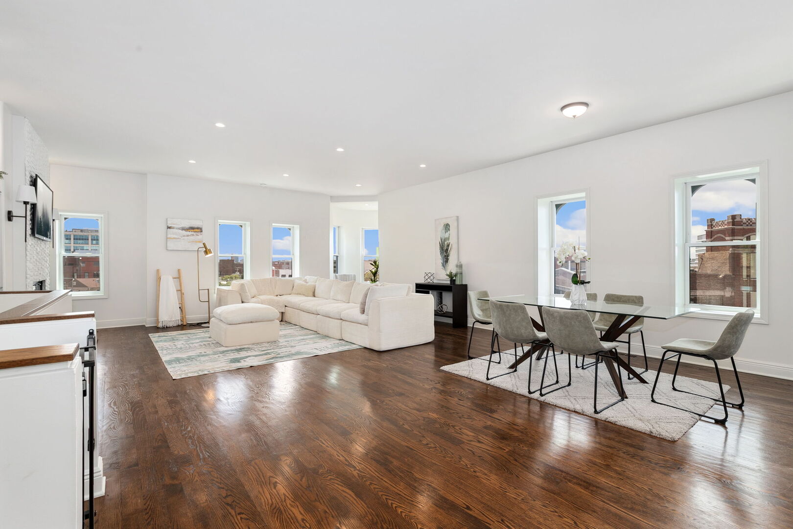 3rd image of 958 W Willow St #4, Chicago, IL 60614 | MLS# 12714207