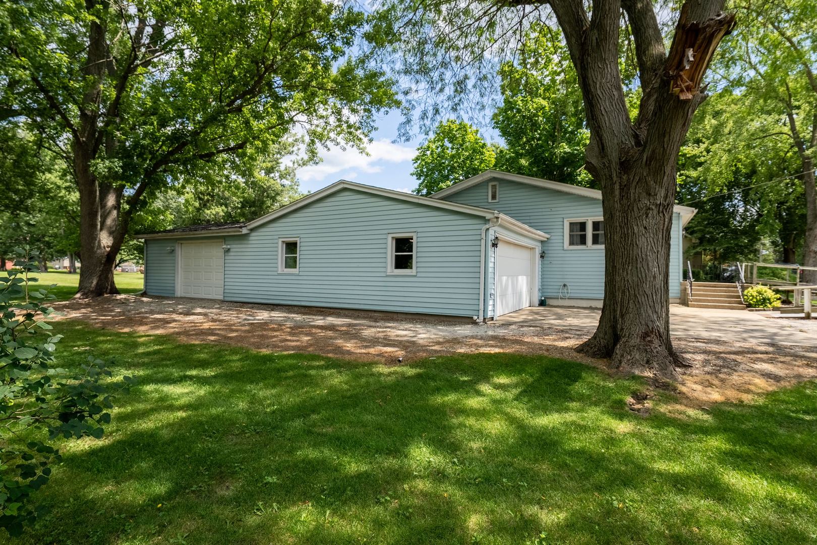 Homes for sale in Streator, IL | 1426 E Morrell St, Streator, IL 61364 | MLS# 12714219