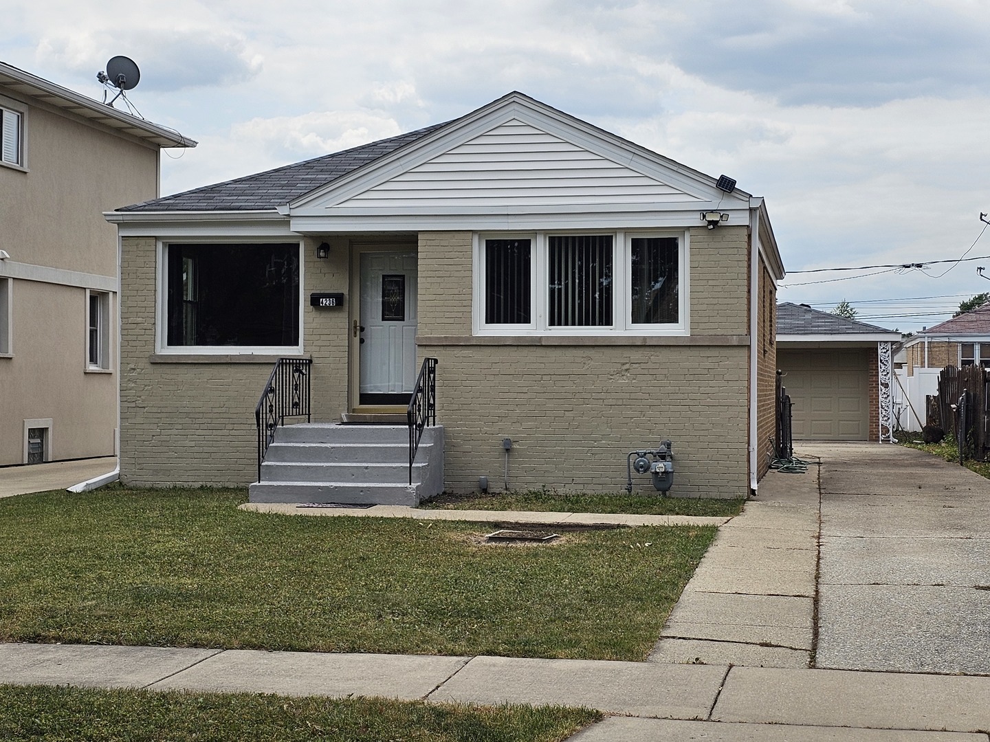 Homes for sale in Norridge, IL | 4236 N Odell Ave, Norridge, IL 60706 | MLS# 12714223