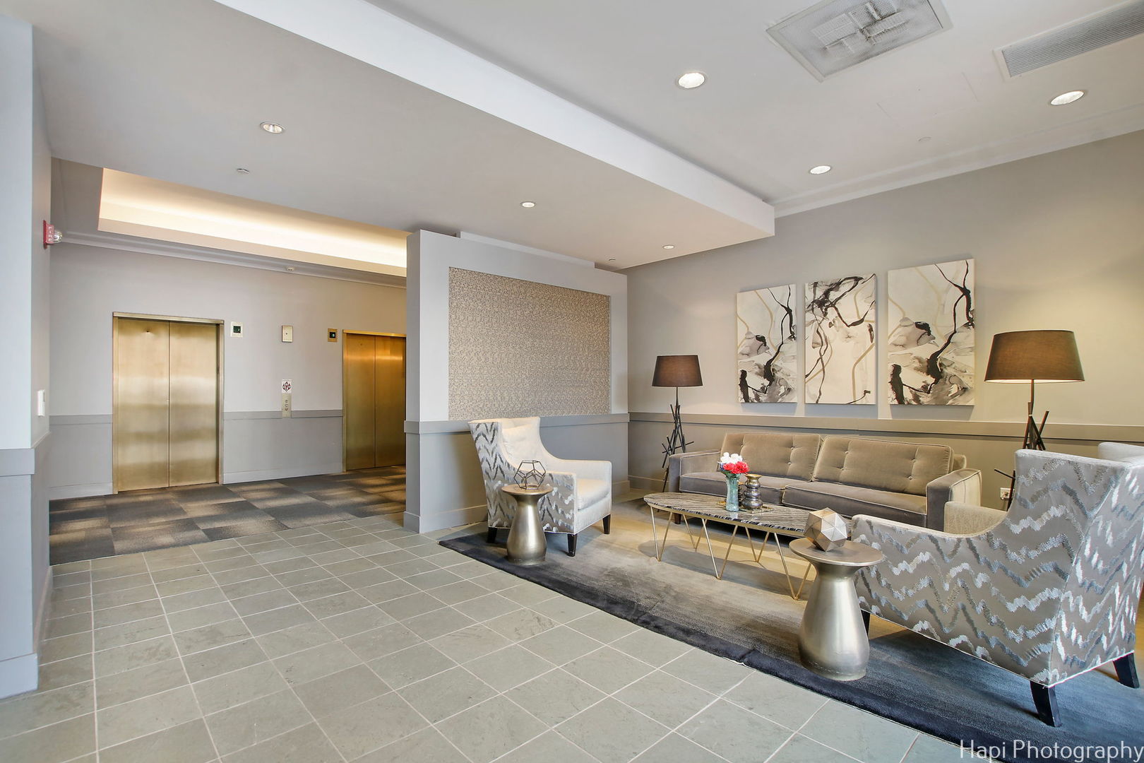 3rd image of 77 S Evergreen Ave, Arlington Heights, IL 60005
