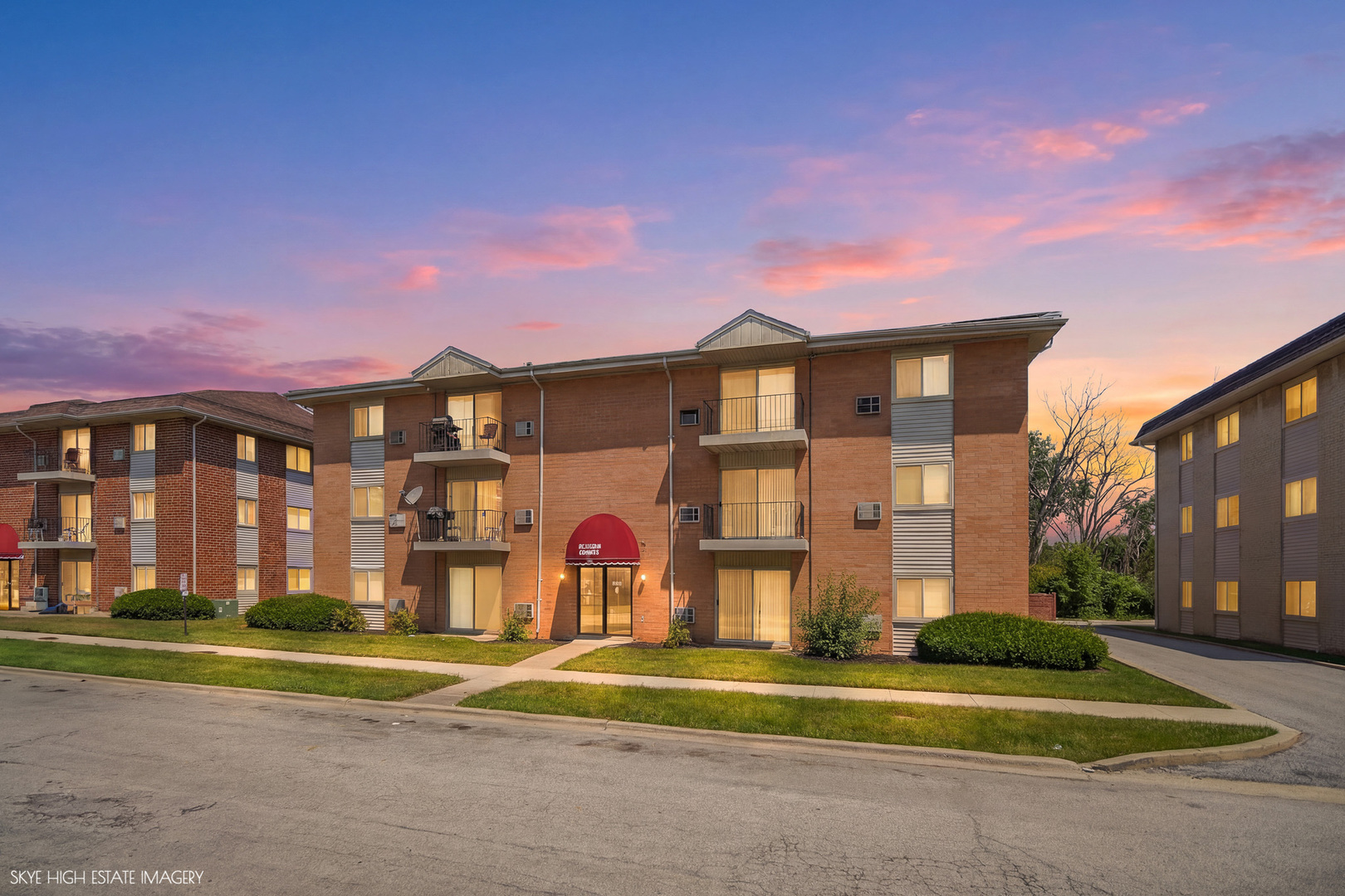 2nd image of 1900 Canal St #1B, Blue Island, IL 60406 | MLS# 12714253