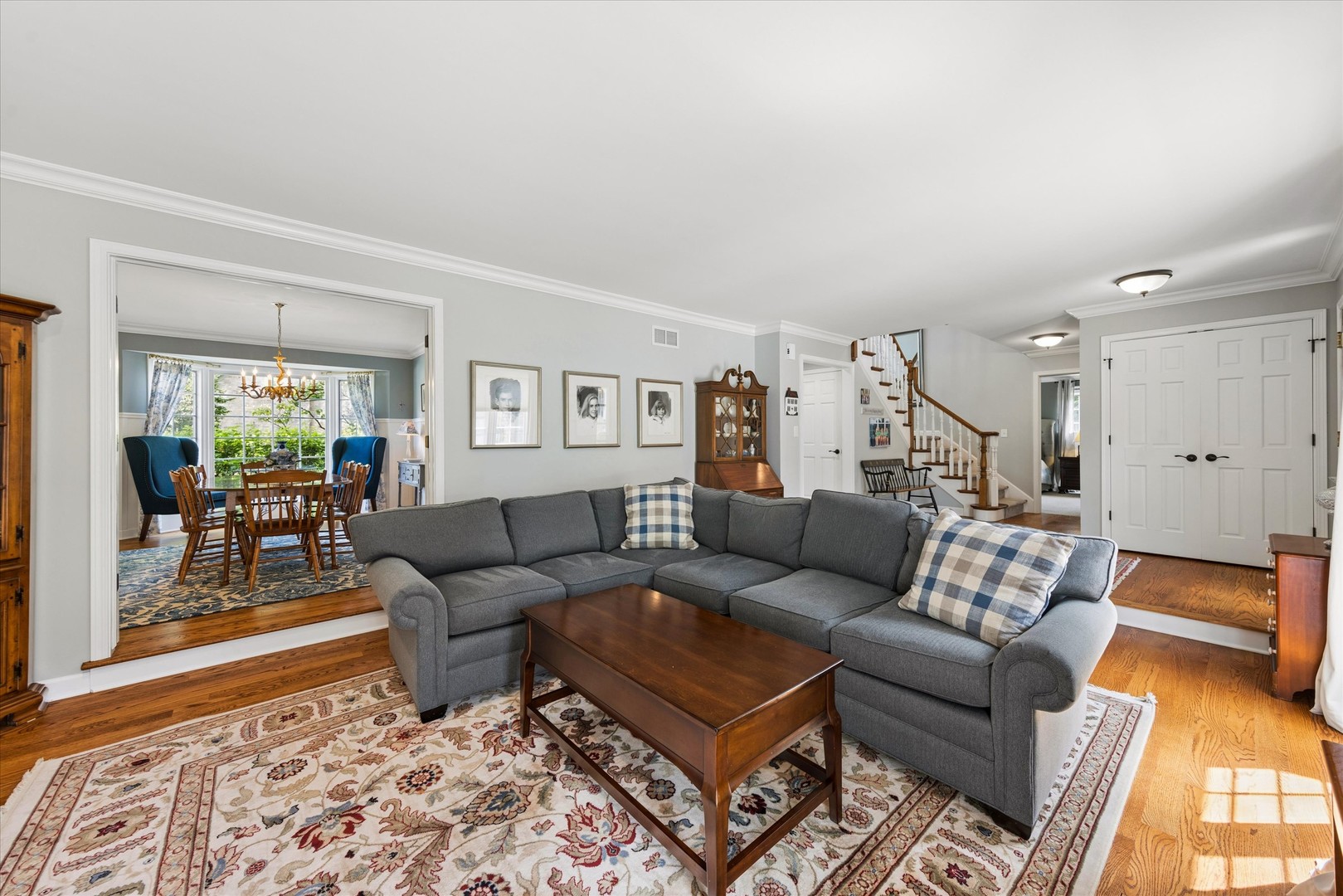 4th image of 10 Tartan Ridge Rd, Burr Ridge, IL 60527 | MLS# 12714350