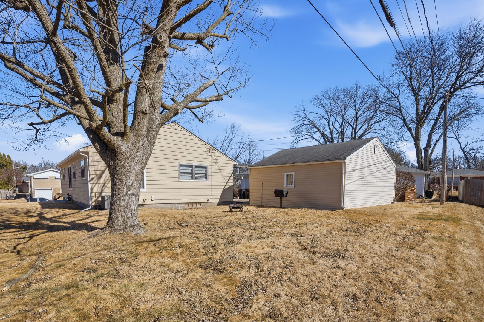 25th image of 2550 26th St, Rock Island, IL 61201 | MLS# 12714354