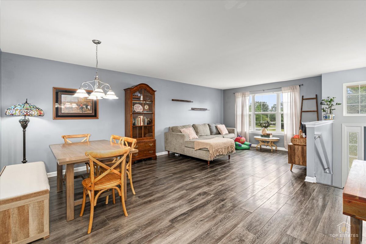 4th image of 1243 Derry Ln, Pingree Grove, IL 60140 | MLS# 12714401