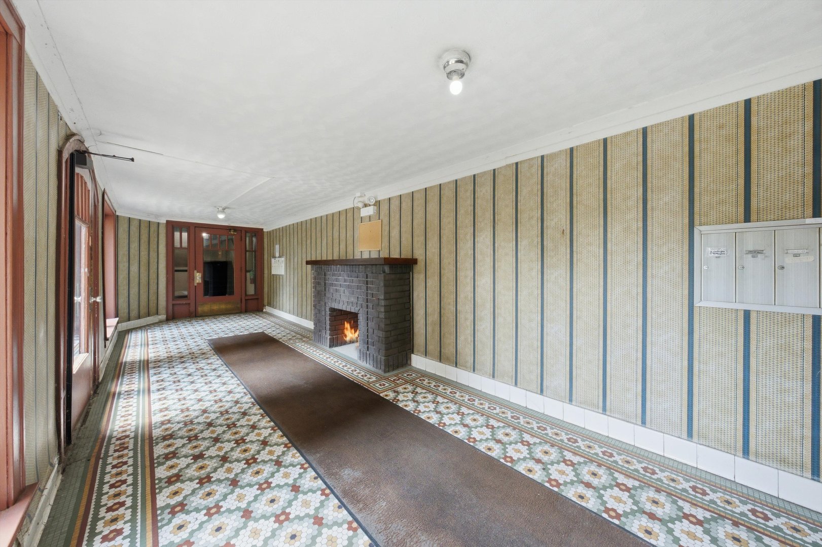 4th image of 2212 E 70Th St #1B, Chicago, IL 60649 | MLS# 12714410