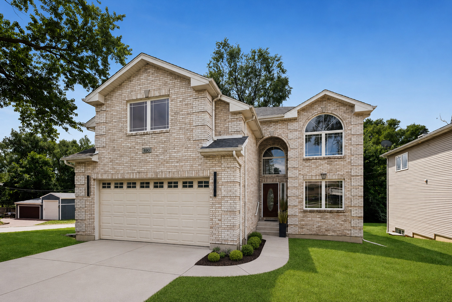 1st image of 490 E Red Oak St, Bensenville, IL 60106 | MLS# 12714460