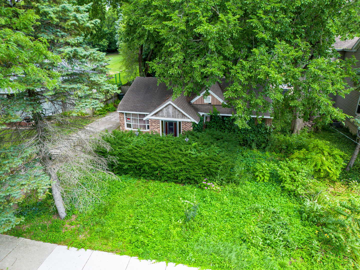 Homes for sale in Westmont, IL | 509 N Washington St, Westmont, IL 60559 | MLS# 12714485