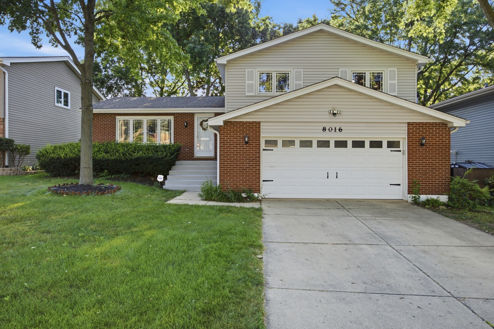 1st image of 8016 Geneva St, Woodridge, IL 60517 | MLS# 12714553