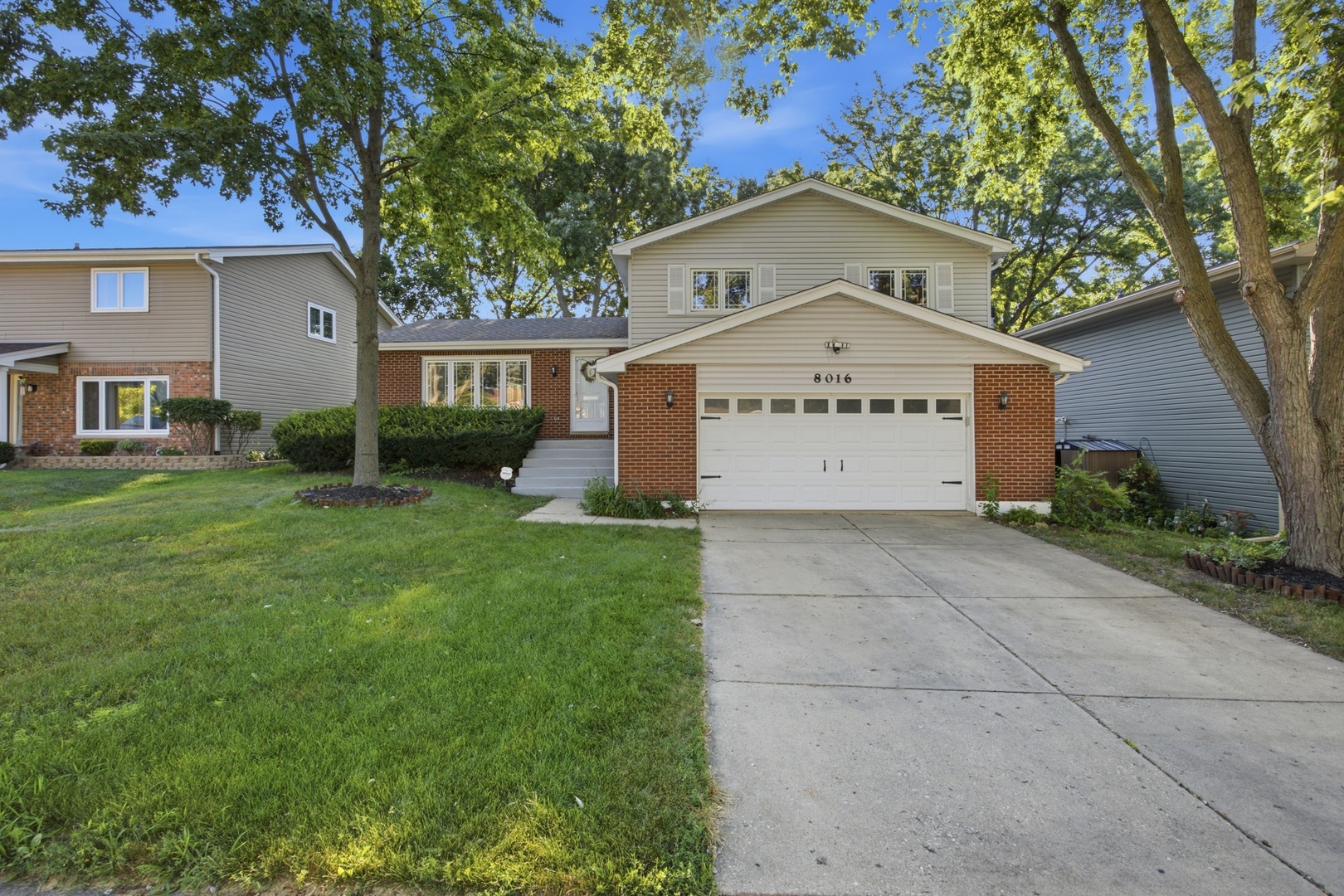 25th image of 8016 Geneva St, Woodridge, IL 60517 | MLS# 12714553