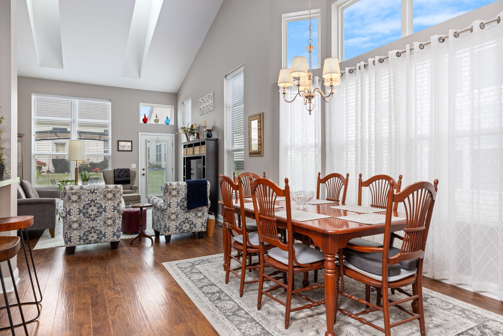 2nd image of 936 Bluebell Cir, Joliet, IL 60431 | MLS# 12714621