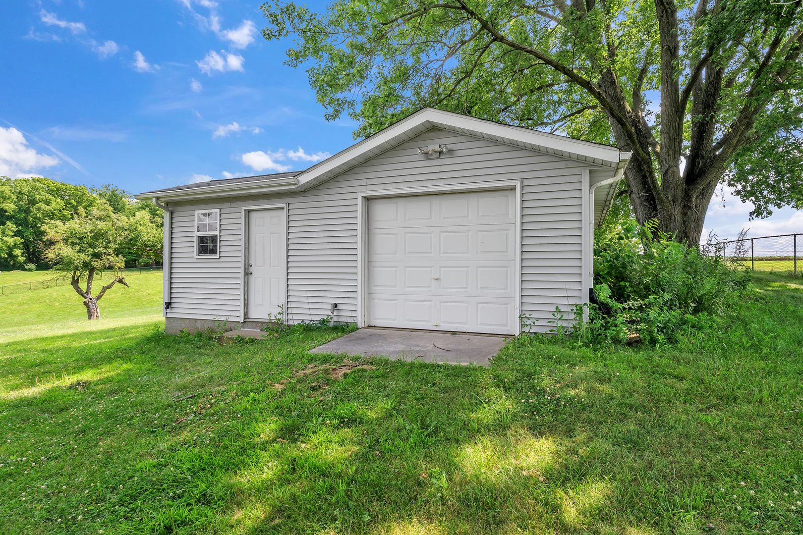 Homes for sale in Milan, IL | 6912 106th Ave, Milan, IL 61264 | MLS# 12714647