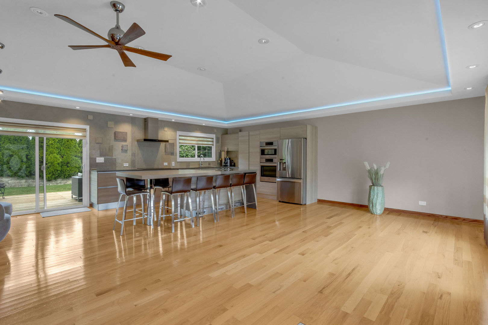 3rd image of 17W544 Sutton Pl, Darien, IL 60561 | MLS# 12714656