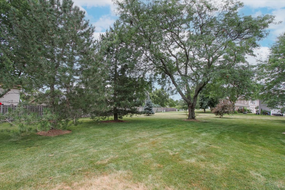 Homes for sale in Schaumburg, IL | 1063 Hampton Hbr #1063, Schaumburg, IL 60193 | MLS# 12714668