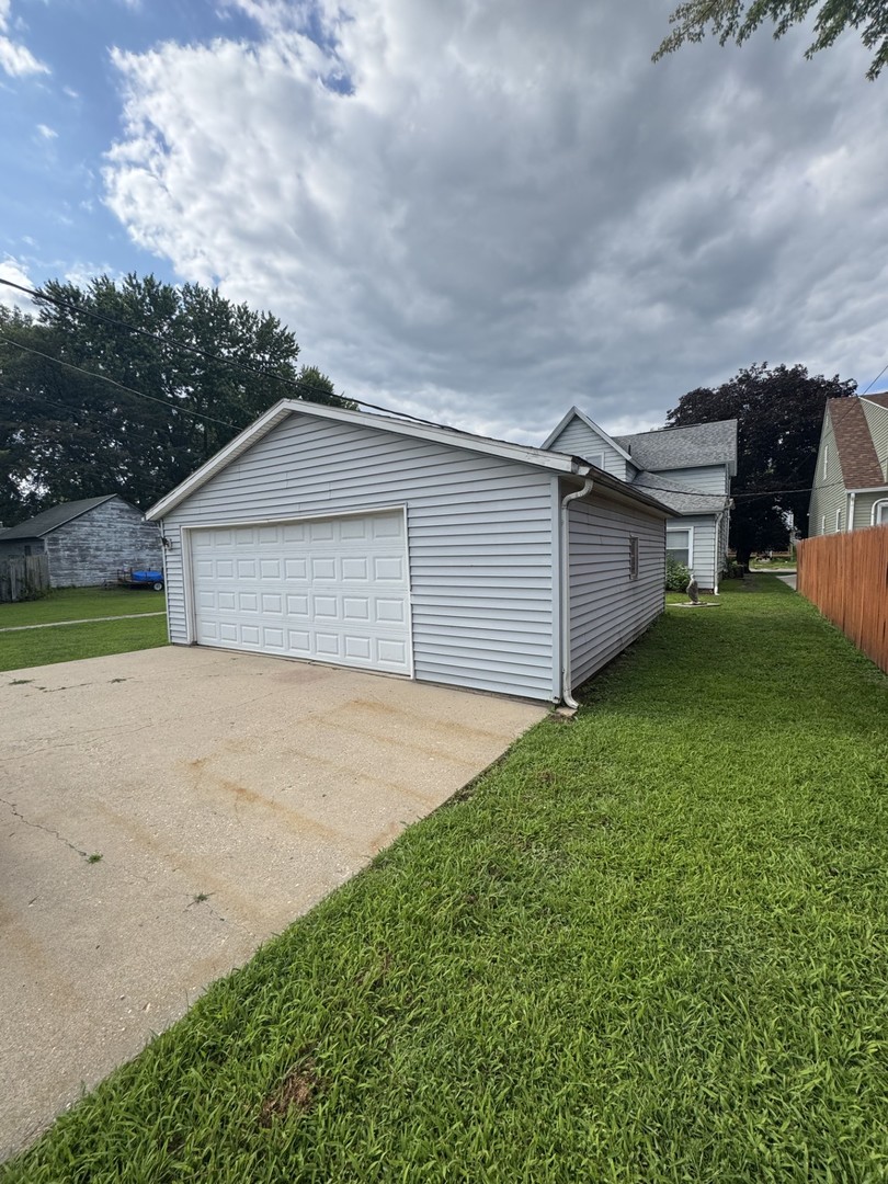 Homes for sale in Sterling, IL | 407 W 6Th St, Sterling, IL 61081 | MLS# 12714690