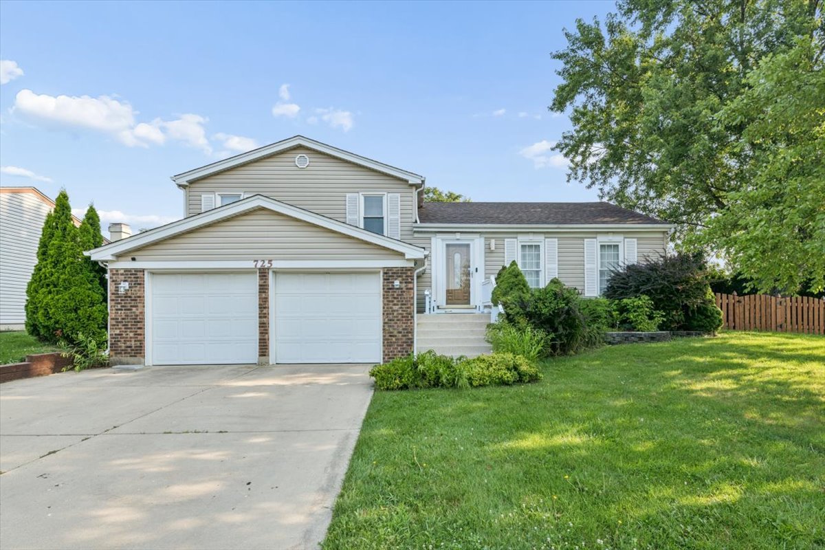 1st image of 725 Buffalo Cir, Carol Stream, IL 60188 | MLS# 12714693