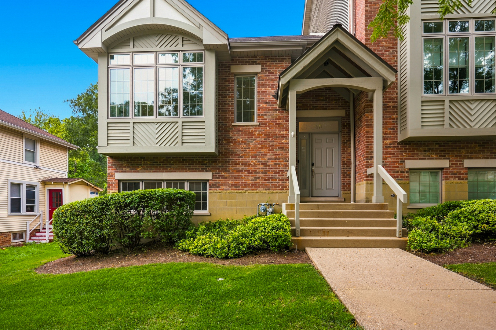 2nd image of 60 E Hattendorf Ave, Roselle, IL 60172 | MLS# 12714752