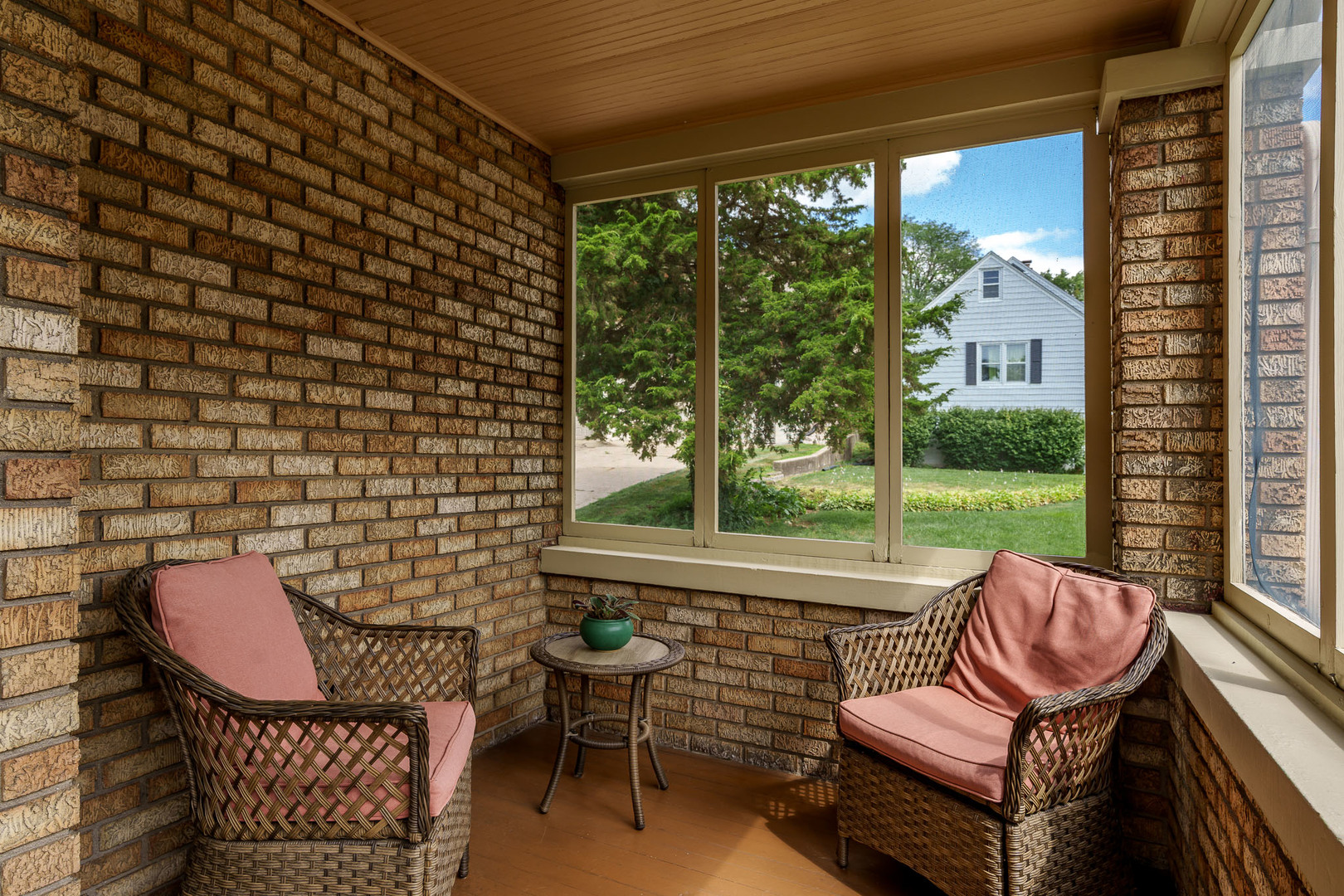 4th image of 626 Smith Ave, Rockford, IL 61107 | MLS# 12714761