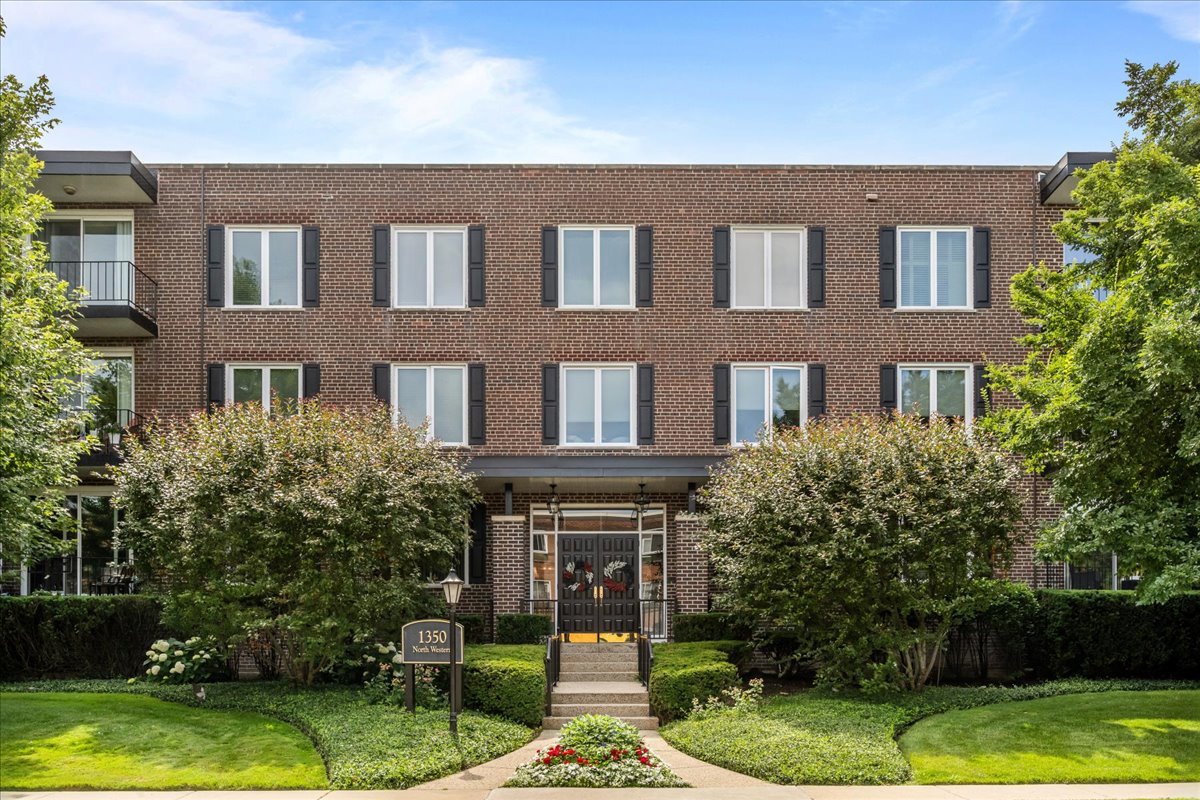 1st image of 1350 N Western Ave #111, Lake Forest, IL 60045 | MLS# 12714792