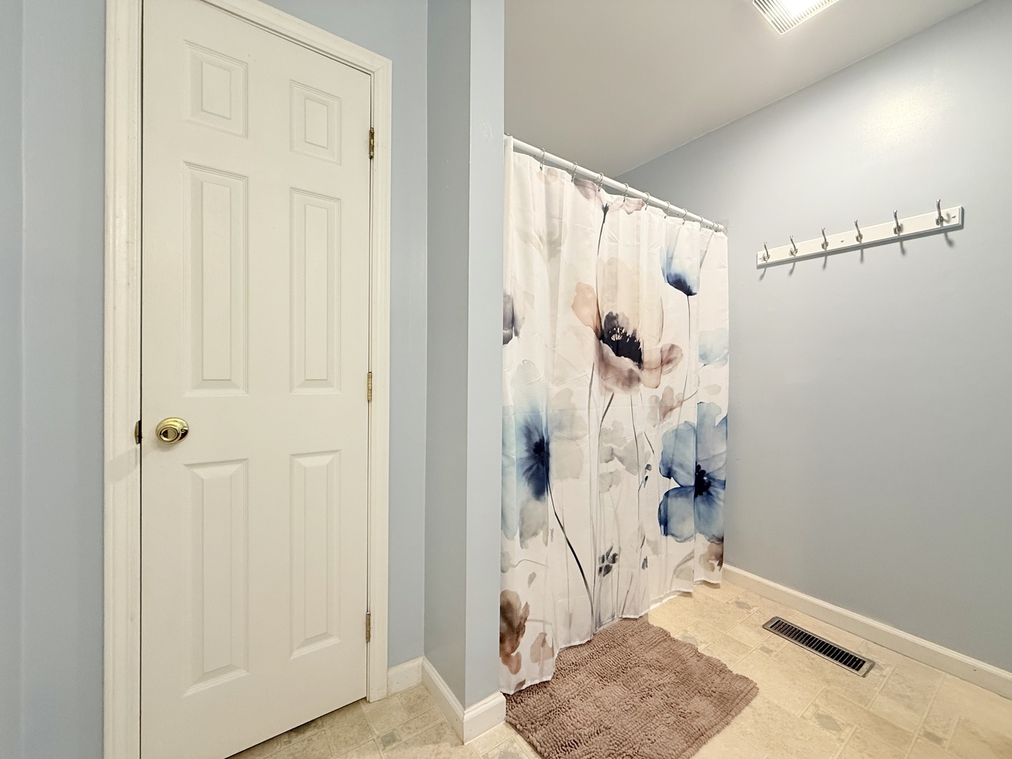27th image of 109 W College St, Harrisburg, IL 62946 | MLS# 12714813