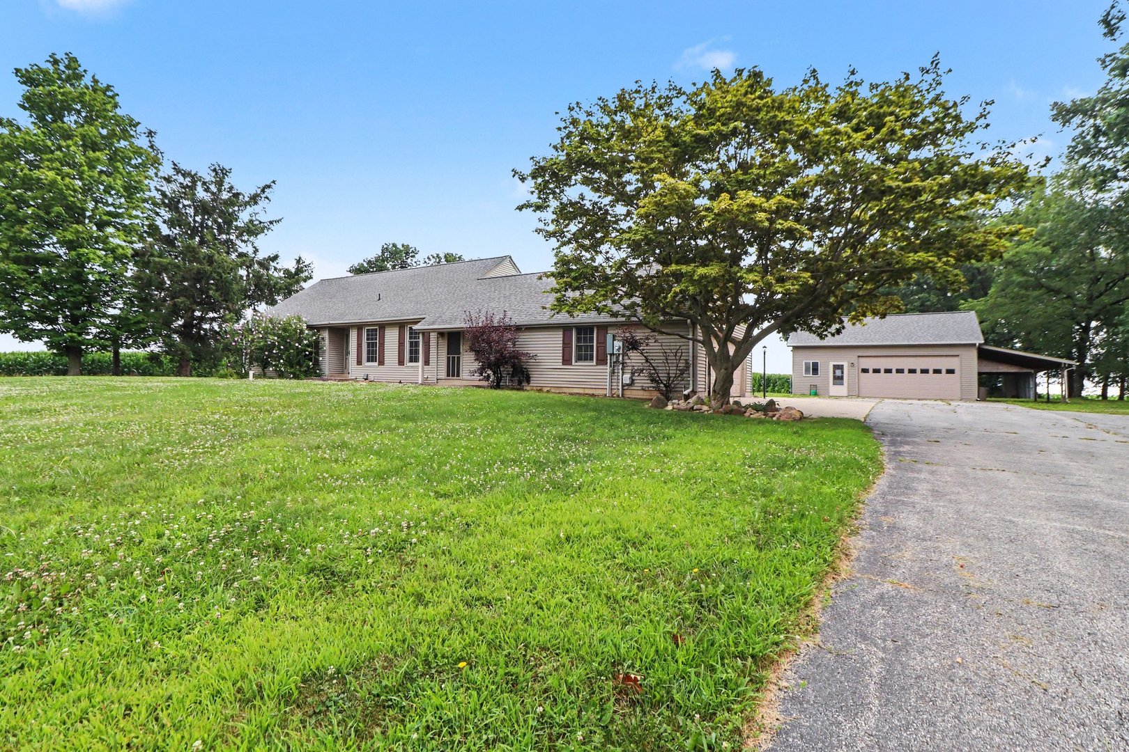 image of 11 S Sager Rd, Valparaiso, IN 46383 | MLS# 12714863