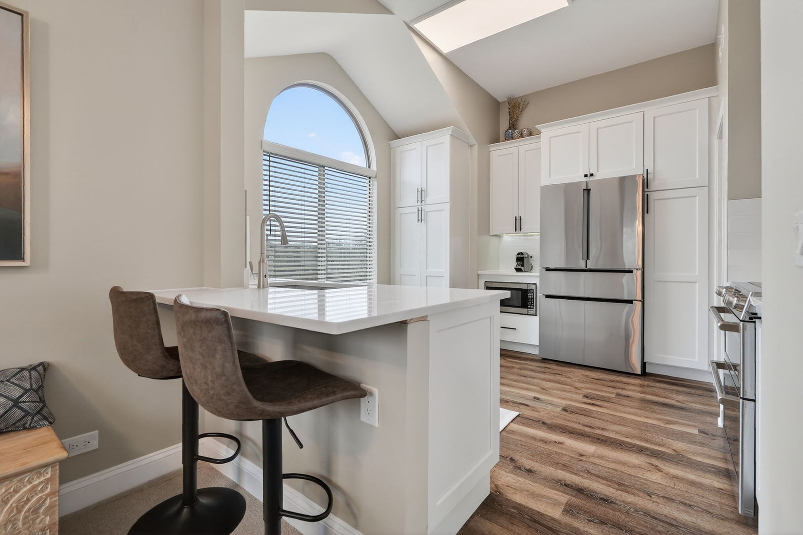 4th image of 962 Shoreline Rd, Lake Barrington, IL 60010