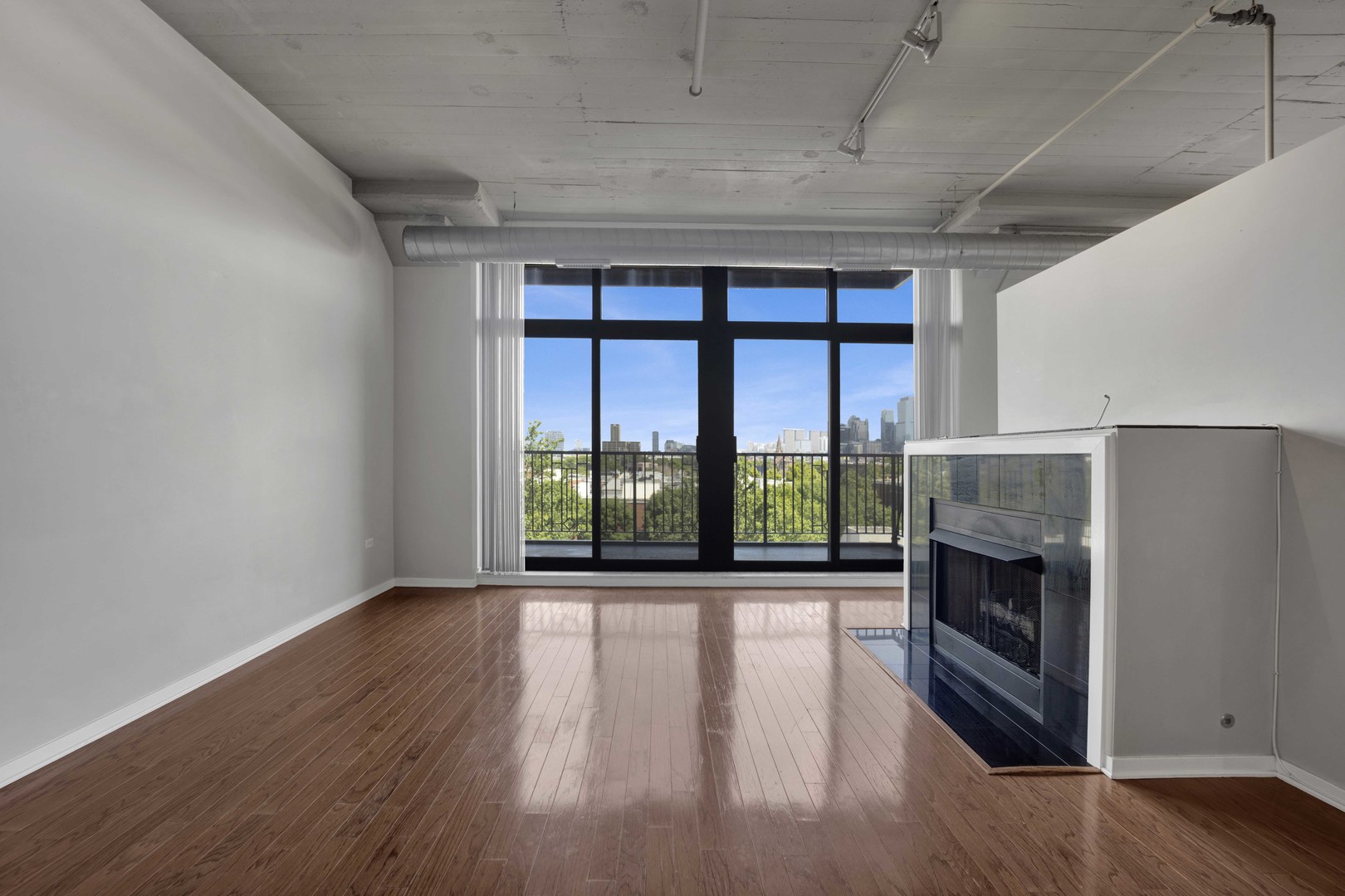 3rd image of 1525 S Sangamon St, Chicago, IL 60608