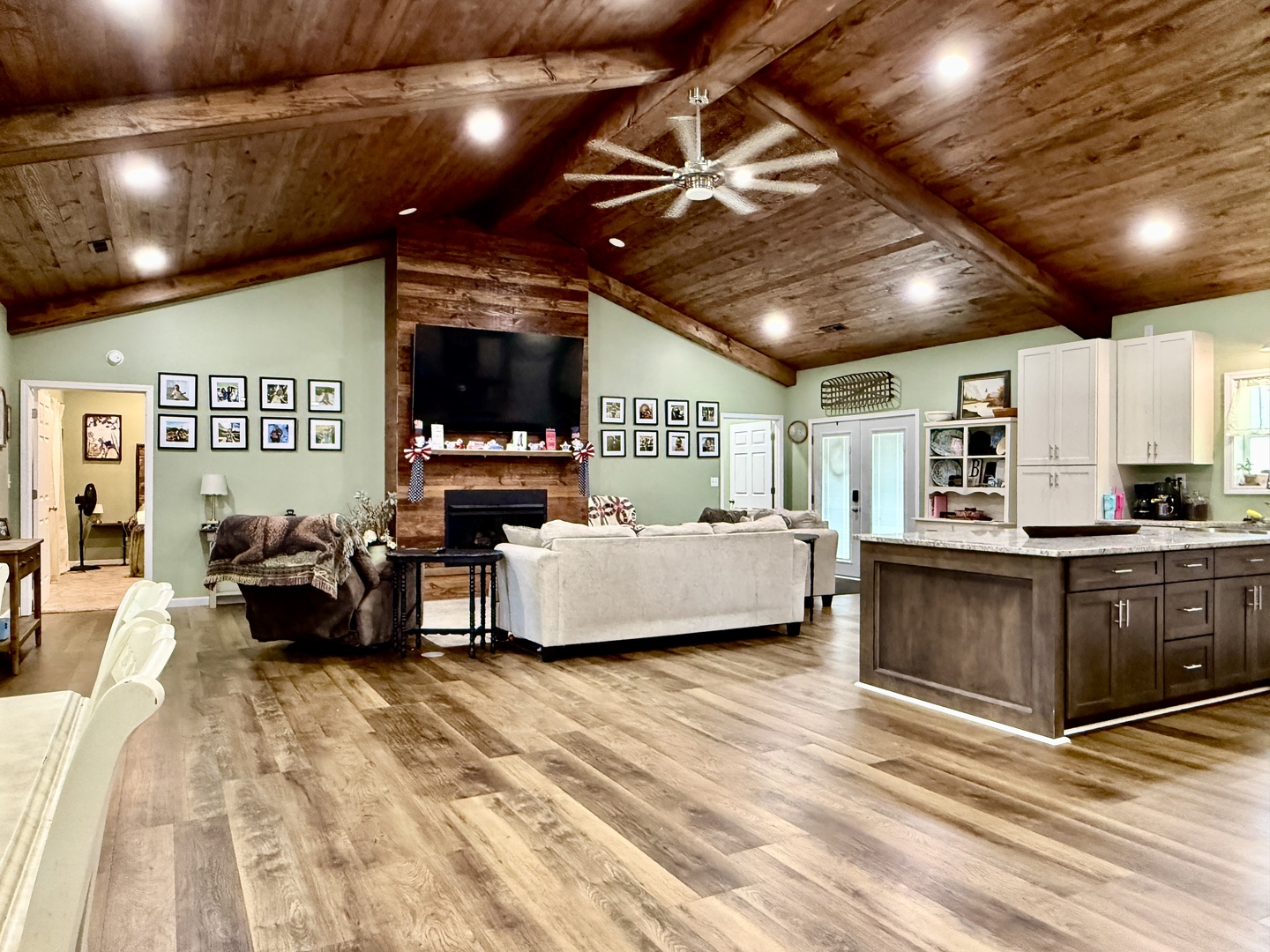 3rd image of 44 Woodland Dr, Metropolis, IL 62960 | MLS# 12714946