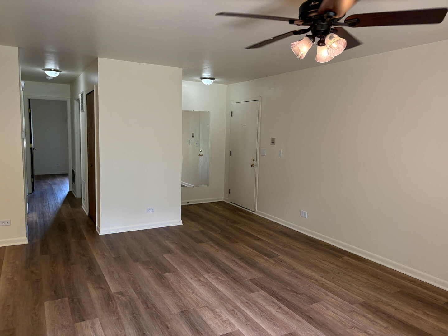 3rd image of 321 Charlotte Ct #3, Schaumburg, IL 60193 | MLS# 12715070