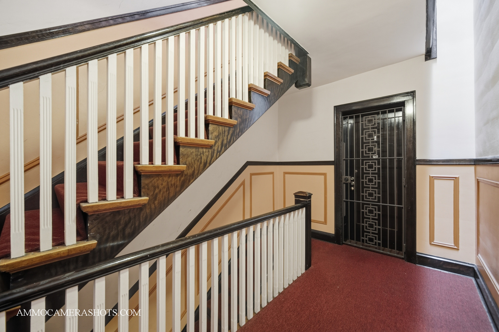 2nd image of 6807 S Paxton Ave #1, Chicago, IL 60649 | MLS# 12715078