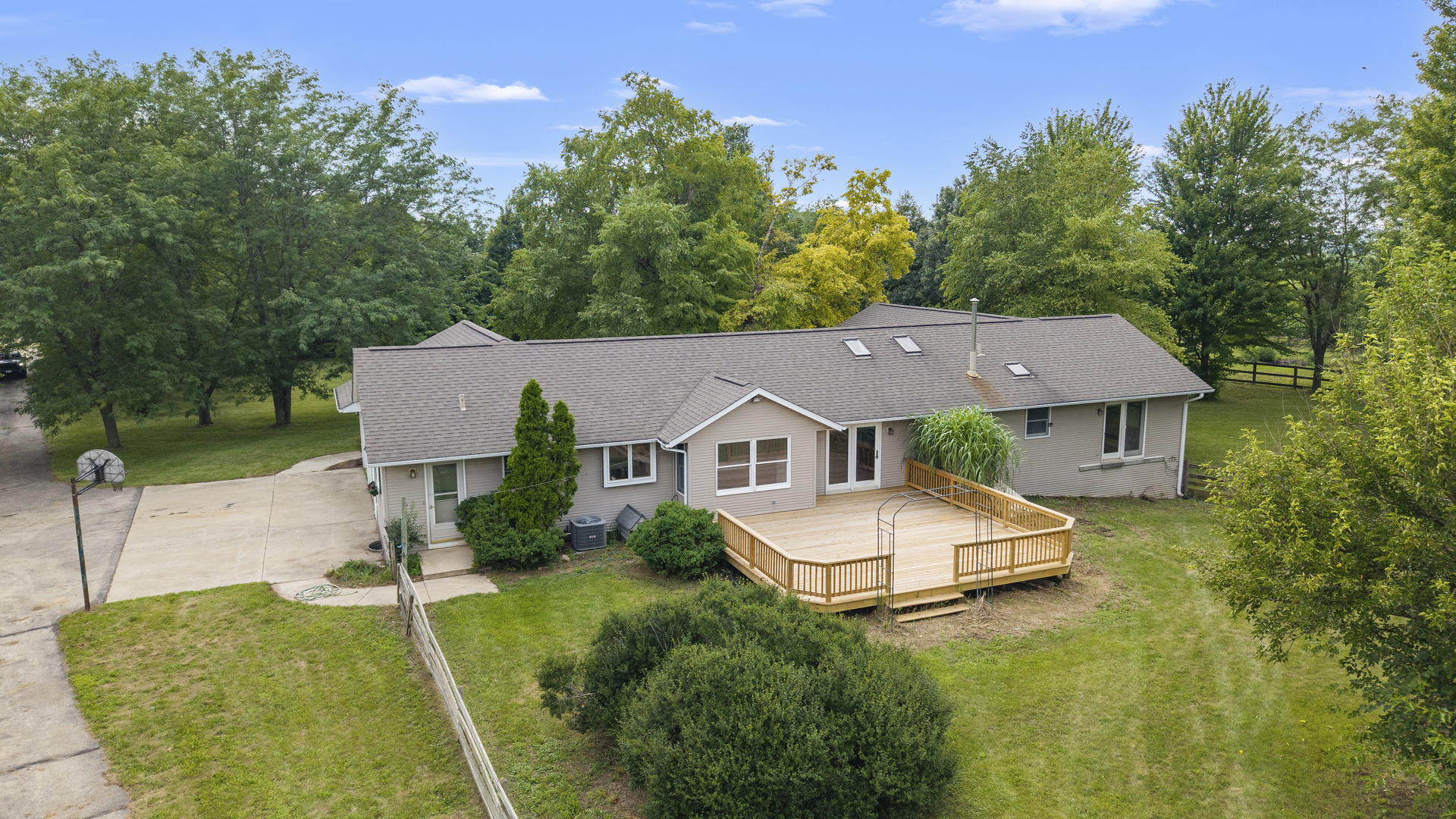 2nd image of 21810 Pleasant Grove Rd, Marengo, IL 60152 | MLS# 12715111