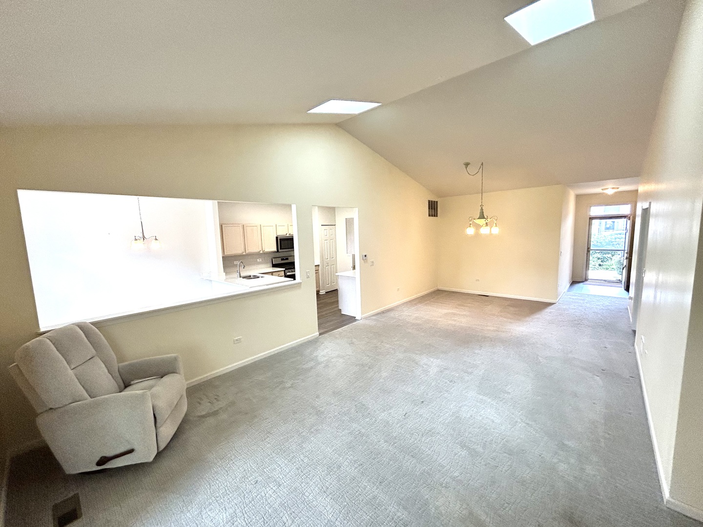 4th image of 21562 Victory Lake Wy, Crest Hill, IL 60403 | MLS# 12715114