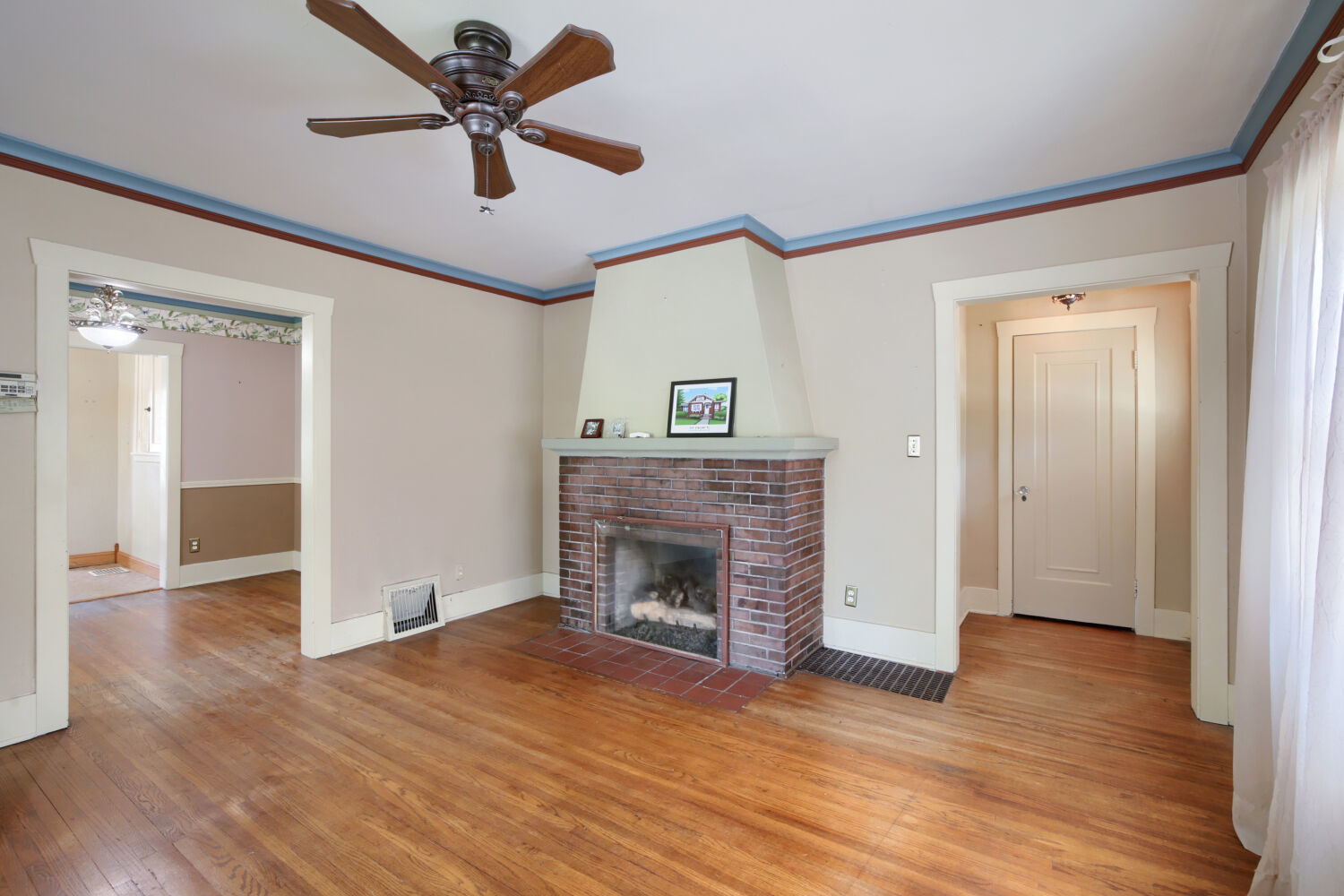 3rd image of 345 Vincent Pl, Elgin, IL 60123 | MLS# 12715140