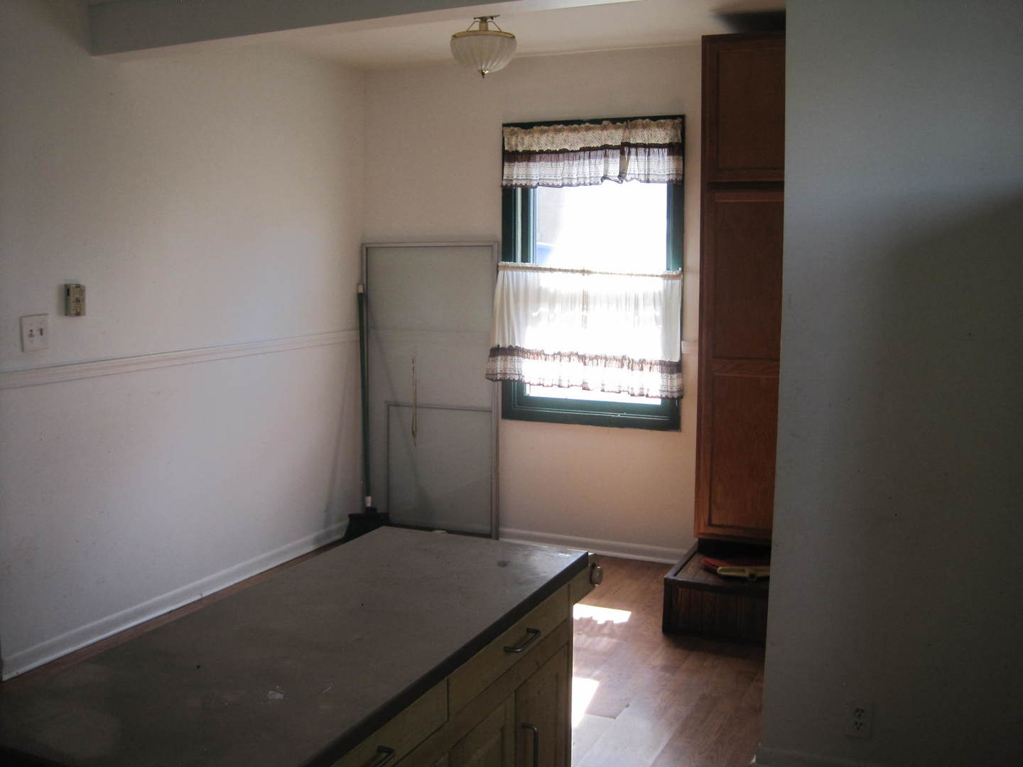3rd image of 124 Cary St, Cary, IL 60013 | MLS# 12715144