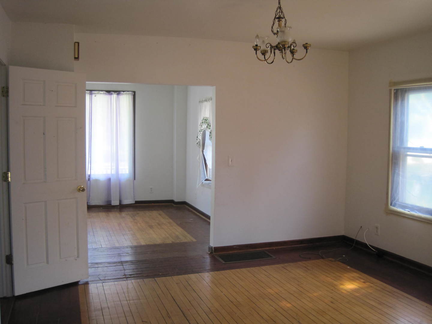 4th image of 124 Cary St, Cary, IL 60013 | MLS# 12715144