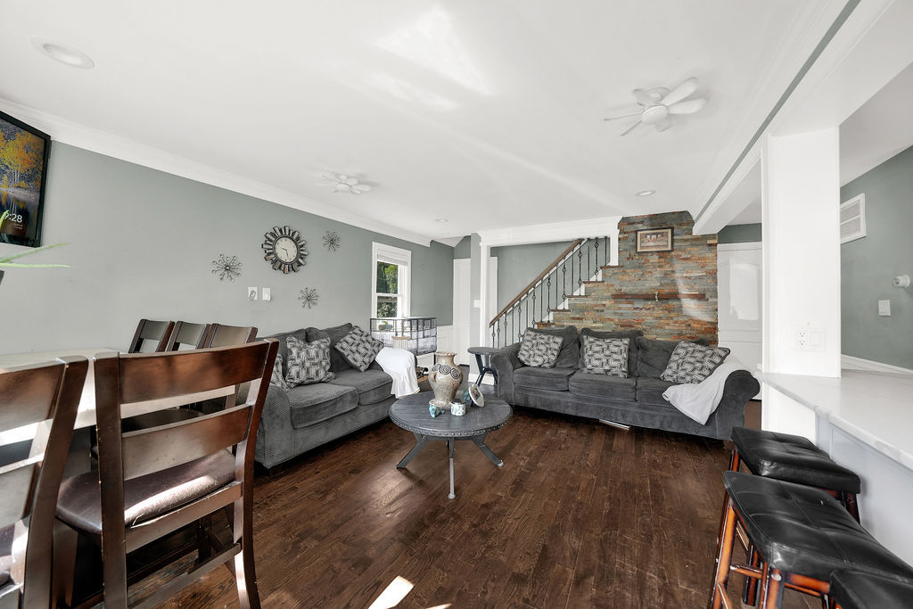 3rd image of 16612 Geneva Dr, Harvey, IL 60426 | MLS# 12715263