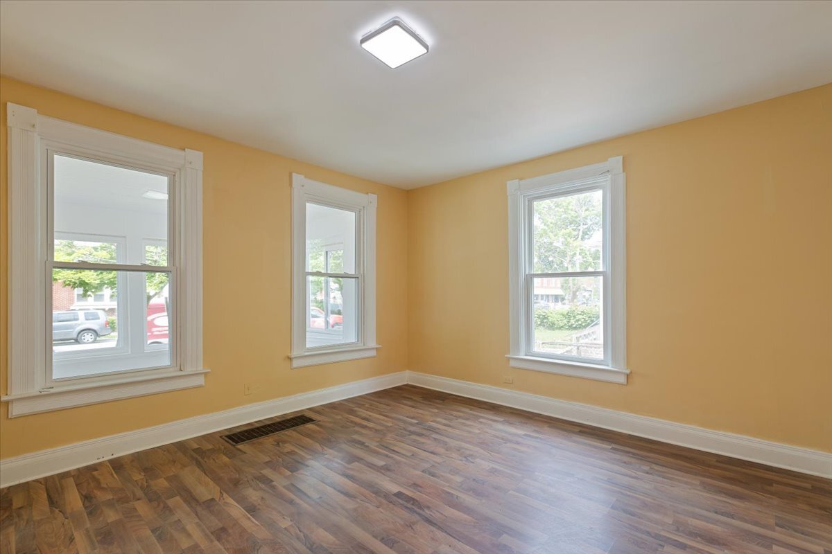 3rd image of 1912 Emerson St, Evanston, IL 60201 | MLS# 12715271