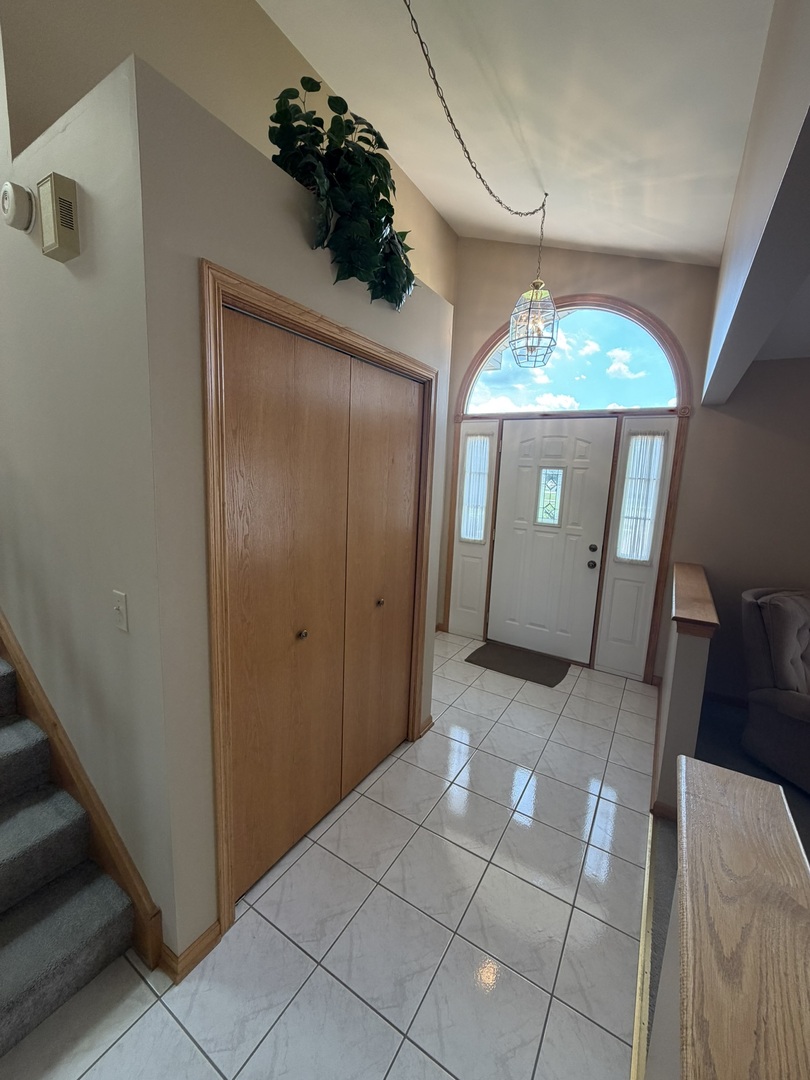 4th image of 10708 Willow Ave, Mokena, IL 60448 | MLS# 12715275
