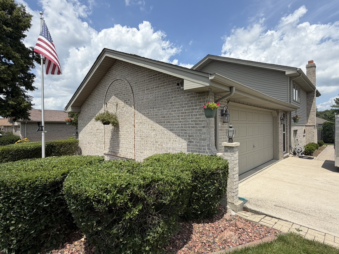 2nd image of 10708 Willow Ave, Mokena, IL 60448 | MLS# 12715275