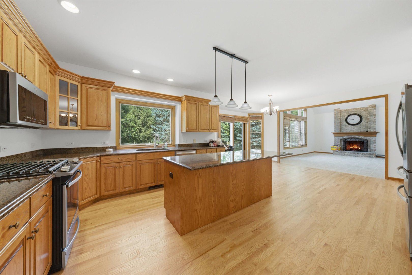 4th image of 9 N Daniels Dr, Batavia, IL 60510 | MLS# 12715309