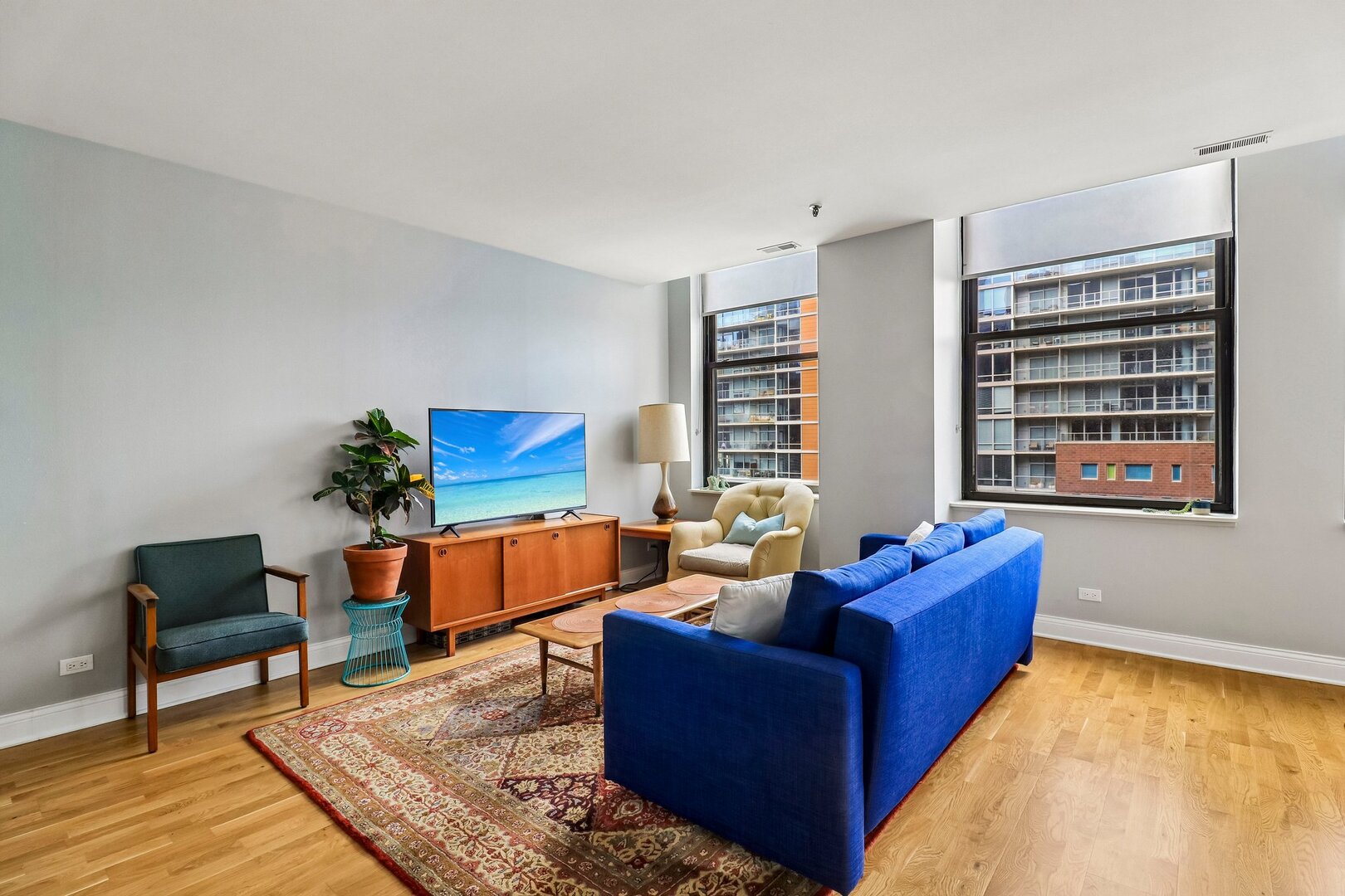 3rd image of 780 S Federal St, Chicago, IL 60605