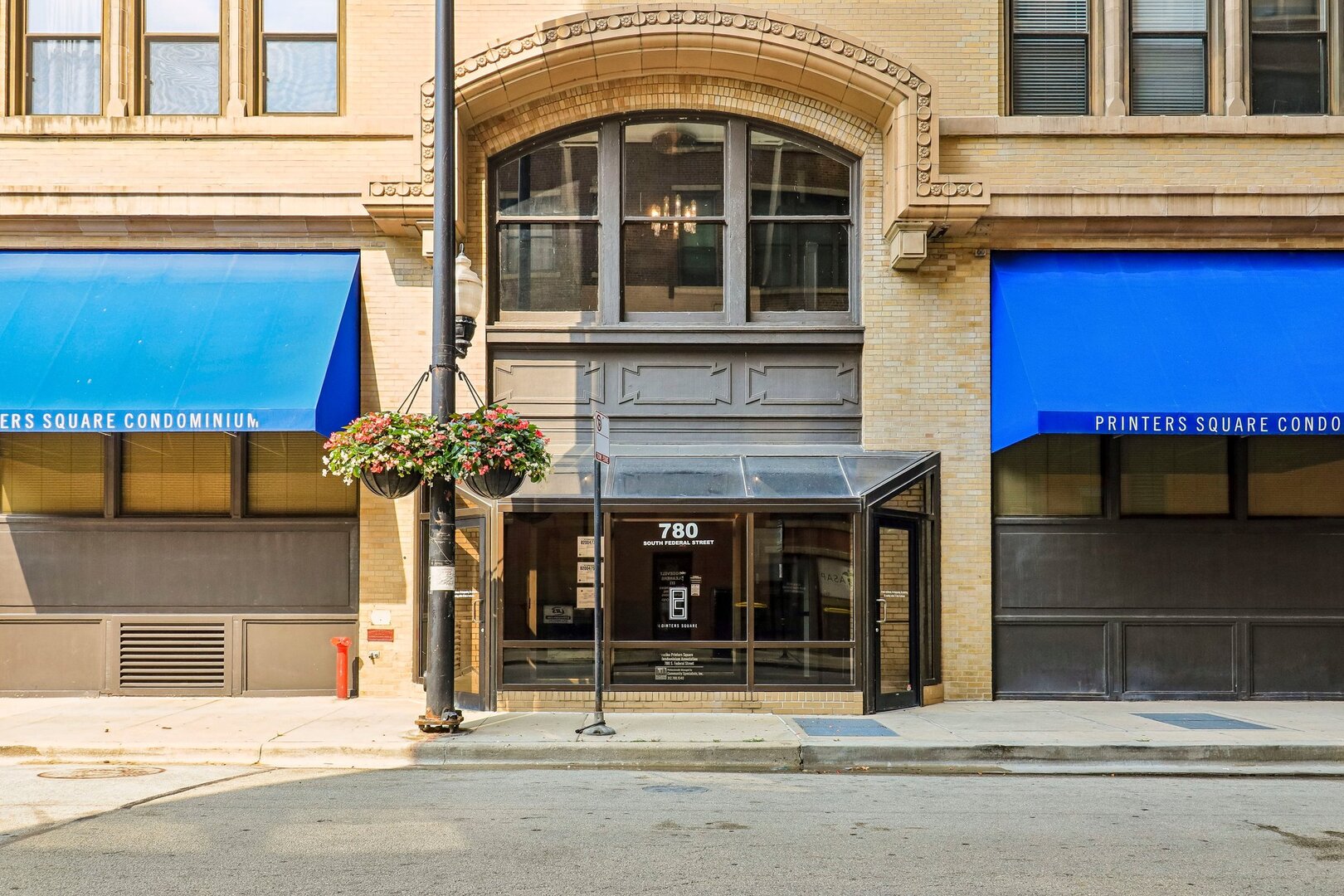 2nd image of 780 S Federal St, Chicago, IL 60605