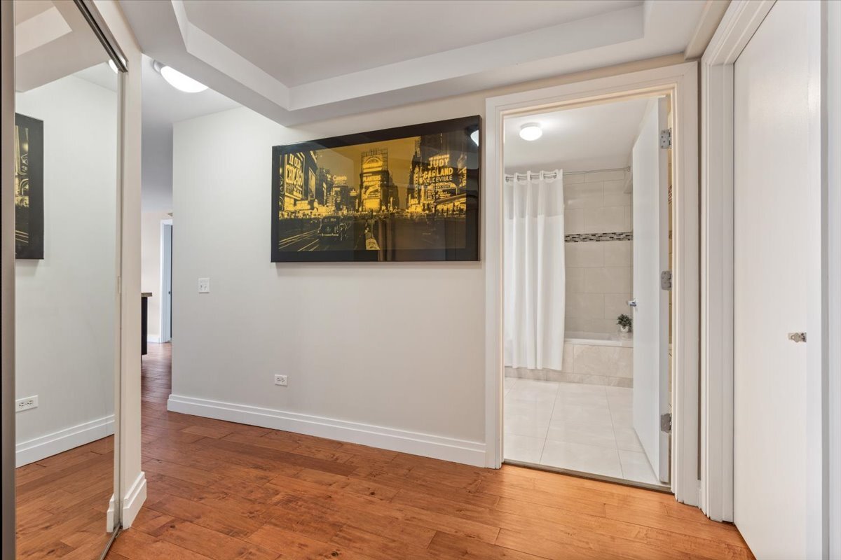 3rd image of 545 N Dearborn St #2511, Chicago, IL 60654 | MLS# 12715353