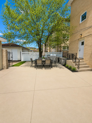 2nd image of 7942 W Addison St, Chicago, IL 60634
