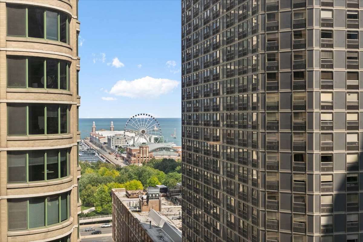 5th image of 400 E Ohio St #2003, Chicago, IL 60611 | MLS# 12715358